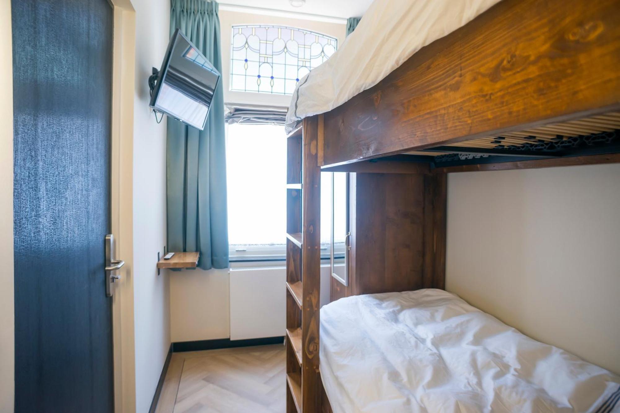 Petite Room With Wifi, Ac, And Shared Kitchen Tilburg Buitenkant foto