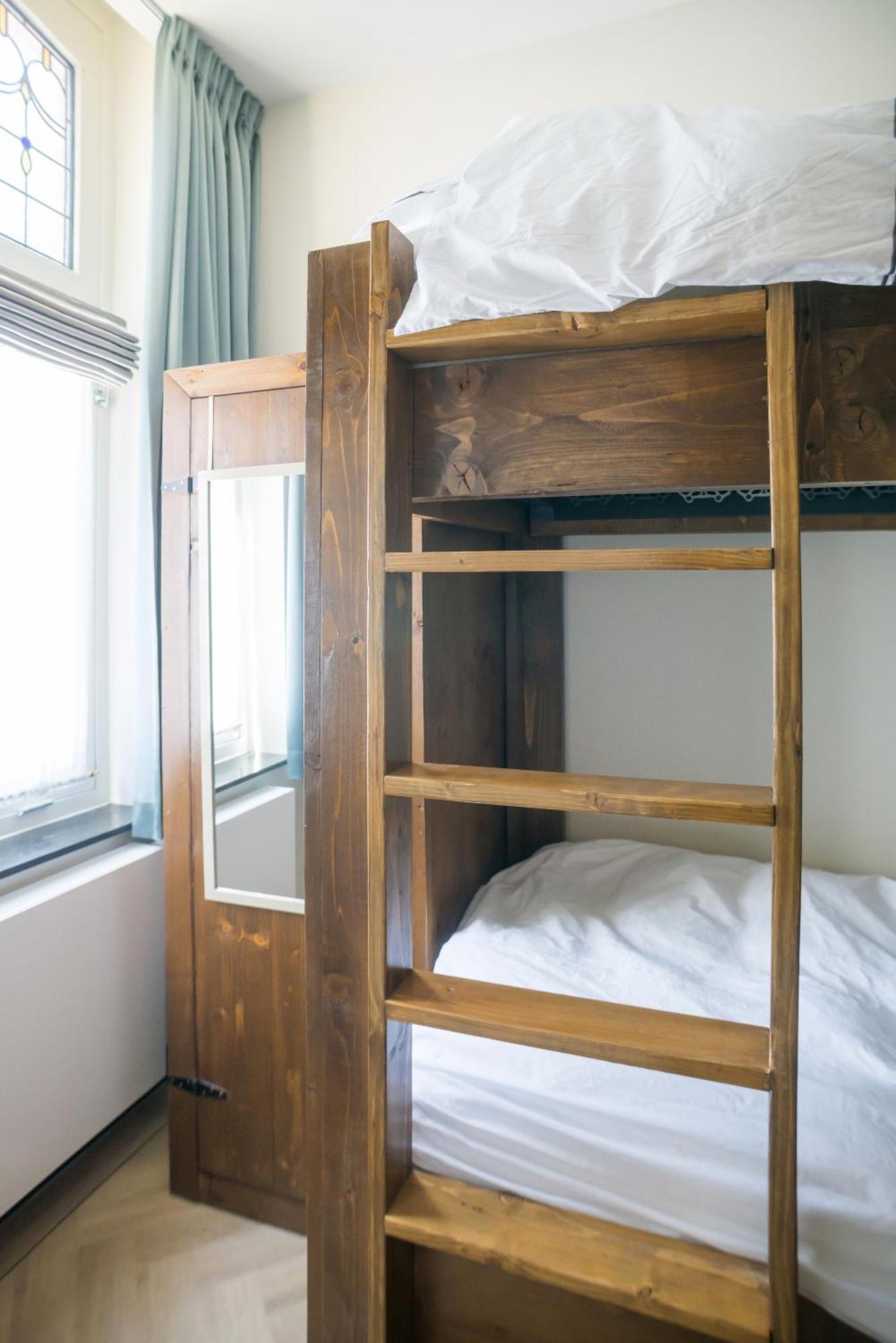 Petite Room With Wifi, Ac, And Shared Kitchen Tilburg Buitenkant foto