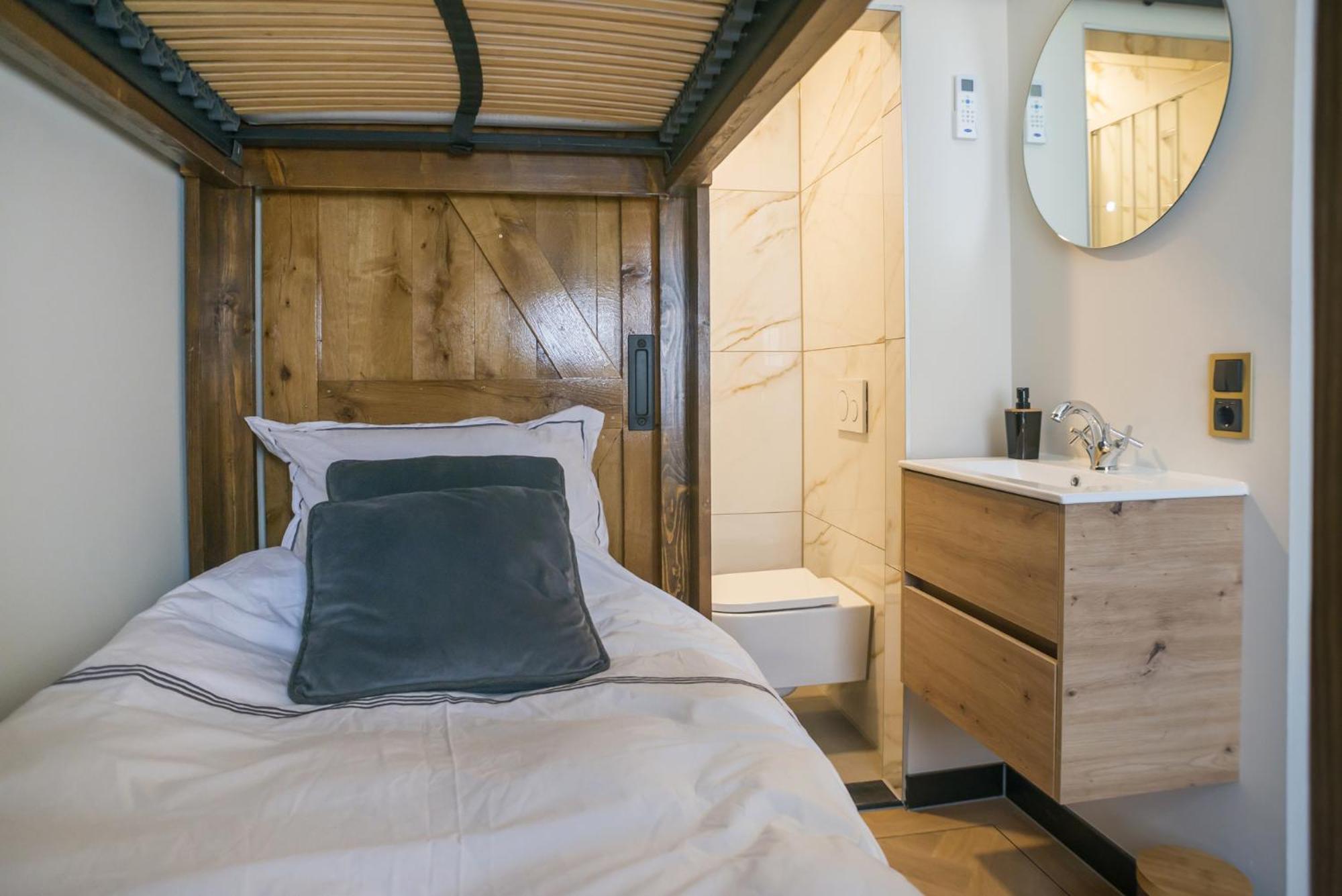 Petite Room With Wifi, Ac, And Shared Kitchen Tilburg Buitenkant foto